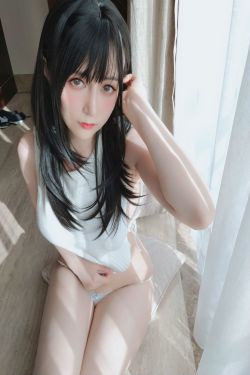 [网红COSER写真] Coser小姐姐白银 – 这诱人的毛衣(48P)-图云谷