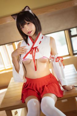 [福利COS] Neko-薇薇 – 巫女(31P)-图云谷