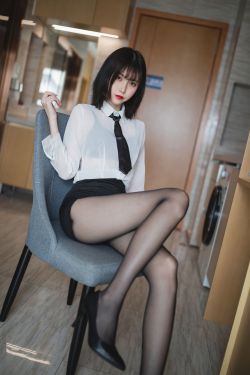 [福利COS] 许岚 – OL制服(41P)-图云谷