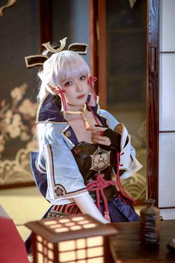 [福利COS] 动漫博主阿包也是兔娘 – 神里凌华(25P)-图云谷