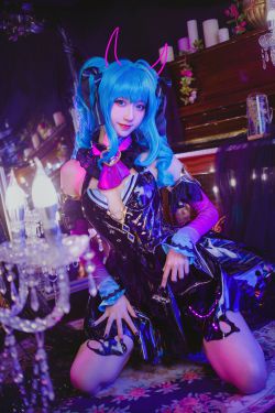 [福利COS] 萌系小姐姐木绵绵OwO – miku小恶魔(19P)-图云谷