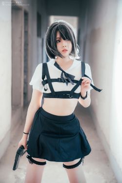 Natsuko夏夏子 – 绑带特工(40P)-图云谷